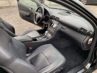 MERCEDES-BENZ C TRIEDA KUPÉ 230 V6 EVOLUTION SPORT 7G A/T - 10