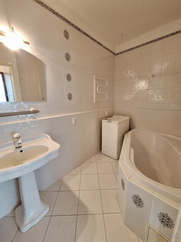 4-izb.byt Bratislava Petržalka 85 m2 + loggia - 10