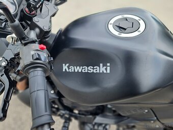 Kawasaki Z750 R - 10
