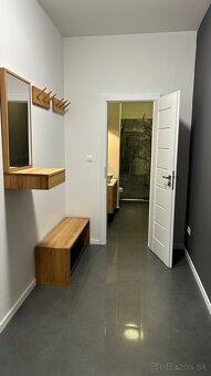 Prenájom 2 izb. moderný byt v centre Trenčína s parkovaním - 10