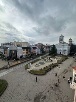 Prenájom administratívnych priestorov priamo v centre PP - 10