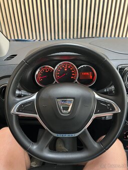 Dacia Lodgy 1.6 SCe Stepway - 10