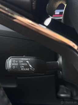 Škoda Superb Combi 2.0 TDI SCR L&K DSG - 10