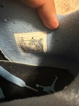 Jordan 4 University Blue - 10