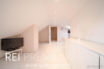 Priestranný rodinný dom s krásnou záhradou v obci Edelstal,  - 10