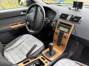 VOLVO V50 1.6D 80 Kw Manuál 5 st. - 10