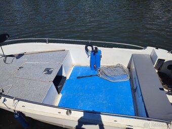 Predám motorový čln, s mot. Suzuki 15/20 hp - 10