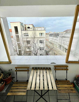 Prenájom 2 izbového bytu na ulici Dobrovského Bratislava I - 10