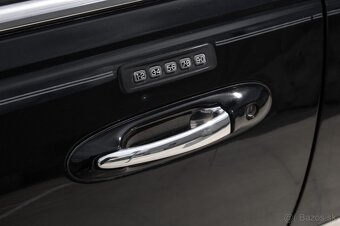 LINCOLN TOWN CAR LIMOUSINE - 10