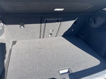 Volkswagen Golf VIII, automat - 10