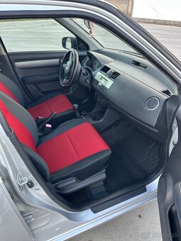 Suzuki Swift 1.3 benzín 67 kW MT/5 - 10