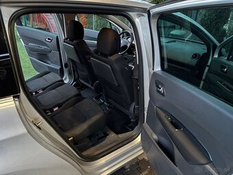 Peugeot 5008 2.0 / 2010 - 10