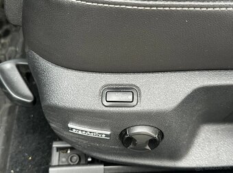 Volkswagen Golf 1.6 TDI DSG - 10