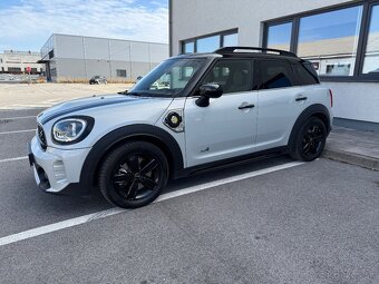 MINI COUNTRYMAN HYBRID ALL4 - 10
