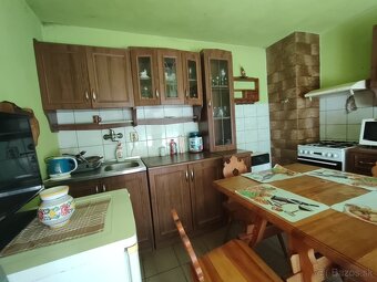 Predám rodinný dom v obci Veľký Ďur, okres Levice - 10