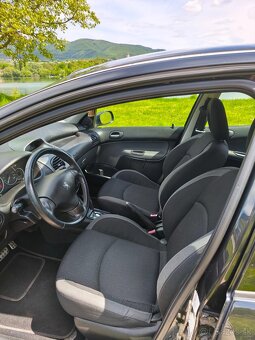Peugeot 206 1.6 Benzín, Automat , 117 000km , Nová STK - 10
