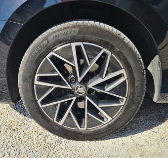 ŠKODA OCTAVIA COMBI 2.0TDI SCR STYLE DSG - 10