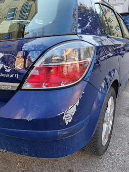 Opel Astra 1.6 Turbo (2009) - 10