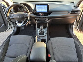Hyundai i30 1.4i Comfort - 10