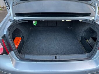 Volkswagen Passat B6 - 10