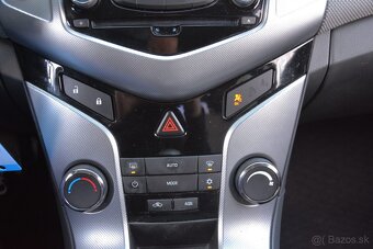 Chevrolet Cruze 1.8 SR voz, Automat - 10