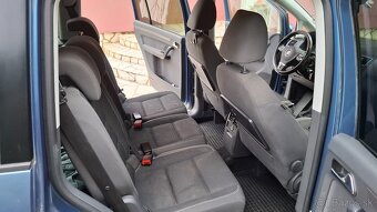 VOLKSWAGEN TOURAN 1.6 TDI 77KW Modra Metalíza - 10