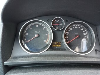 Opel Zafira. Motor 1,7 diesel, M6, 225000rv - 10