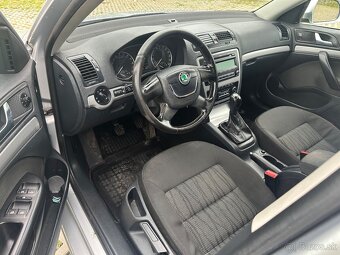 Škoda Octavia 1.6 TDI sedan - 10