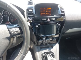 Predám Opel Zafira 1.9.diesel 110kw r.v.2009 - 10