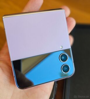 Samsung galaxy Z flip 4 - 10
