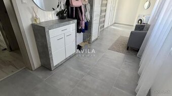 NA PREDAJ: 7izbový exkluzívny rodinný dom - Cífer - 10