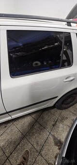 Dvere octavia 2 biela farba - 10