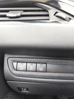 Peugeot 208 1.6 HDI - 10