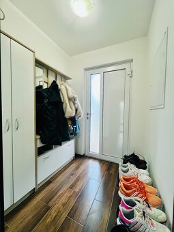 Novostavba RD s viničným domčekom a klembovou pivnicou - 10