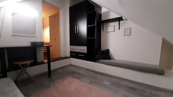3 izbový podkrovný byt - 10