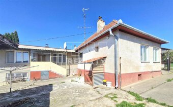 Na predaj čiastočne zrekonštruovaný 4 izbový rodinný dom... - 10