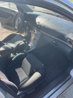 Toyota Avensis - 10