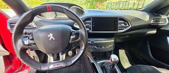 PEUGEOT 308 GTI - 10