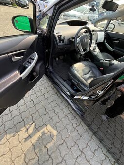 Toyota prius +LPG - 10