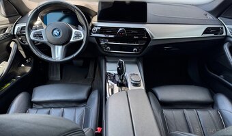 BMW Rad 5 Touring 530e xDrive PHEV LASER HEAD-UP PANORAMA - 10