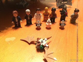 Star Wars 75192 - Millennium Falcon - 10