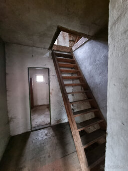 RODINNÝ DOM a POZEMOK 1205 m2 DOBRÁ VODA - TRNAVA - VOĽNÝ - 10