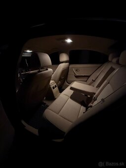 BMW 325i ixdrive - 10