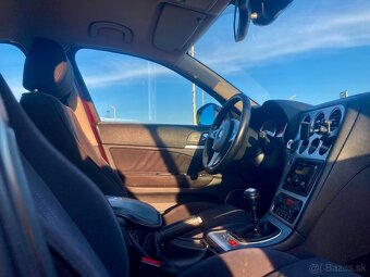 Alfa Romeo 159 1.9 JTD 110 kW SW Sportwagon - 10