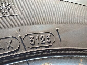 4 ks ZIMNÉ 205/65 R15 94H BF-GOODRICH a MICHELIN - OD 25€/ks - 10