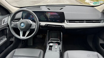 BMW iX1 30 xDrive - 10