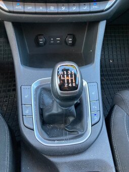 Hyundai i30 1.6 CRDi - 10