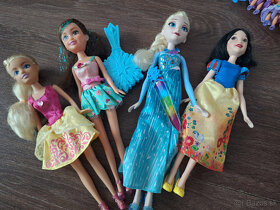 Barbie dom MALIBU s príslušenstvom + bábiky - 10
