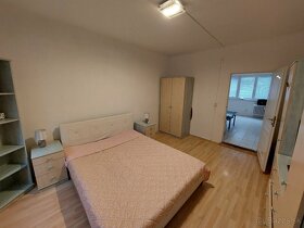 PREDAJ - Prerobený 2 izb.byt na Košickej ul. v Komárne - 10