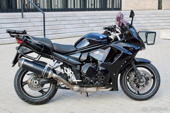 Suzuki GSX1250FA - 10